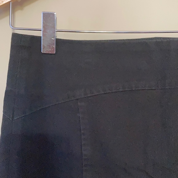 Black Banana Republic skirt - Picture 2 of 7